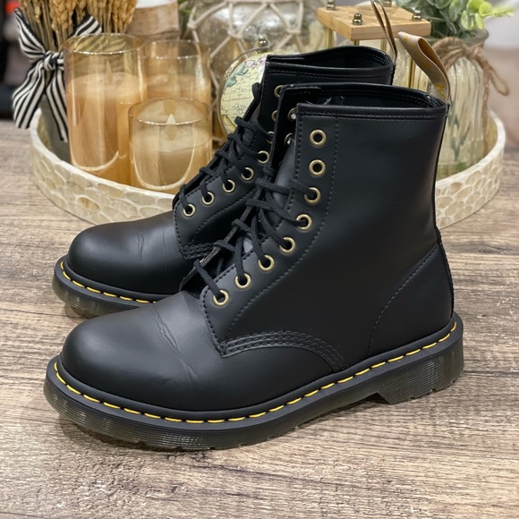 doc martens 14045